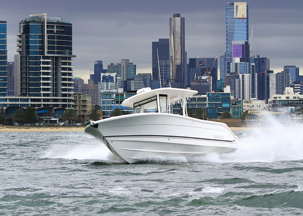 Robalo R302 Centre Console Boat Review